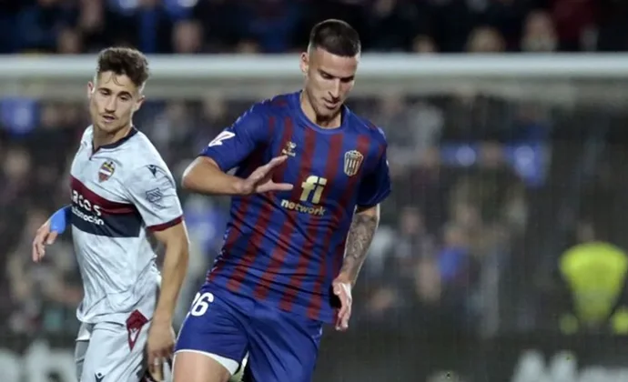 Matia Barzic finaliza su etapa en Eldense y vuelve al Elche