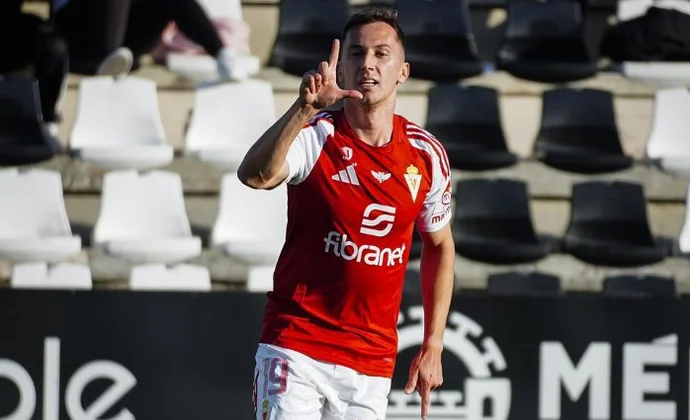 Kenneth Soler cierra temporada con bajo protagonismo en Real Murcia y regresa al Espanyol