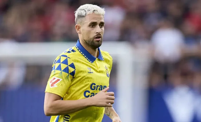 Januzaj cierra su etapa en Las Palmas y espera resolver su futuro con el Sevilla