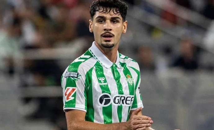 Atlético y Betis retoman las negociaciones por Johnny Cardoso