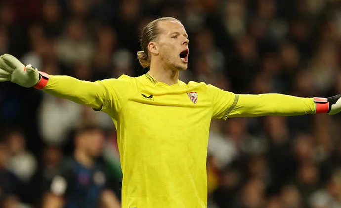 Cordón busca portero que mejore a Nyland y Álvaro