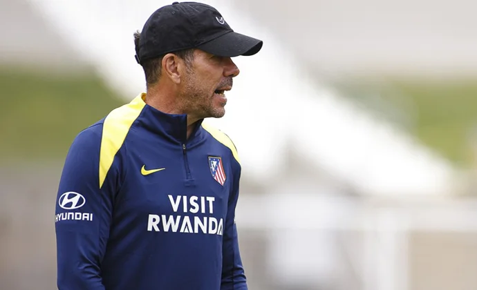 Giménez no se ejercitó por molestias en la sesión del sábado