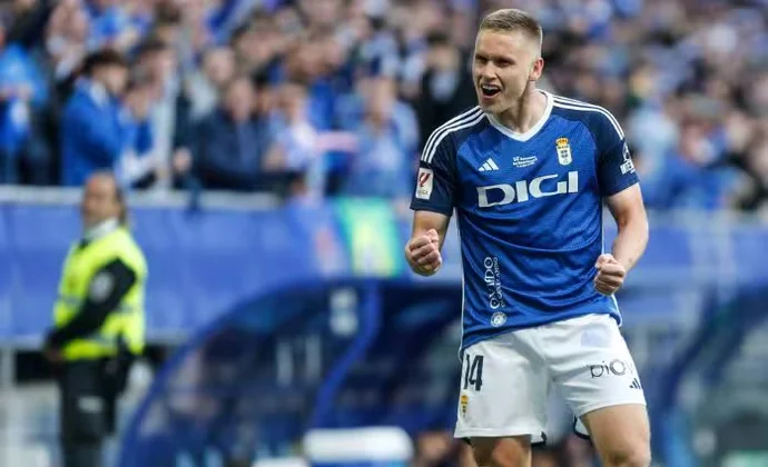 Alemao, jugador del Internacional y clave en el Real Oviedo, apunta a quedarse tras una temporada sobresaliente