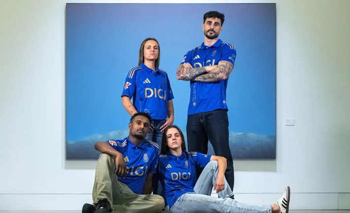El Real Oviedo presenta su primera equipación para la temporada 25/26
