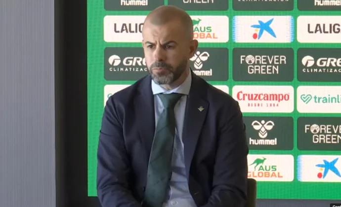 Fajardo, sobre Iglesias, Greif, Cardoso, Antony, Pablo García, Carvalho, Junior, Bellerín, Marc Roca, Llorente, Emerson y el mercado