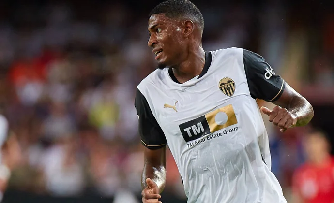 El Valencia prepara una oferta de renovación para Mosquera