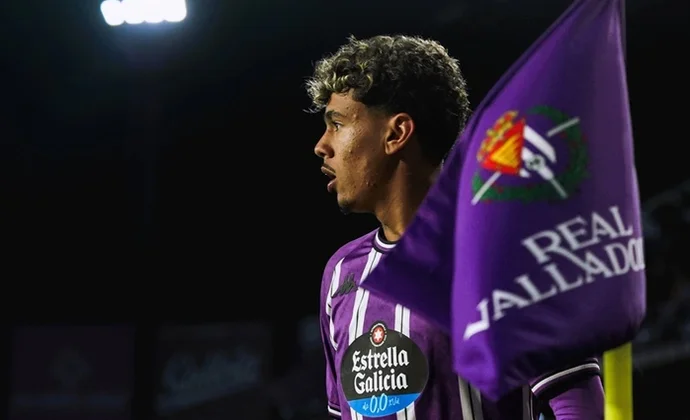 Adam Aznou quiere seguir en España y el Bayern lo ofrece a varios equipos de LaLiga