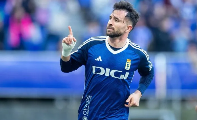 Sebas Moyano no continuará en el Real Oviedo tras una temporada de más a menos