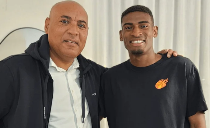 El agente de Mosquera ve insuficiente la oferta de renovación y filtra nuevos rumores