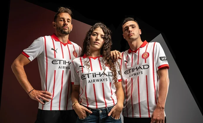 El Girona presenta su primera equipación para la temporada 25/26