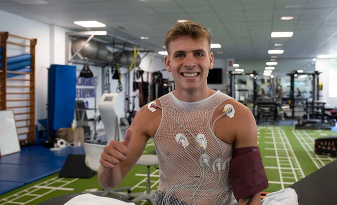 El Deportivo Alavés inicia la temporada 2025-26 con los reconocimientos médicos