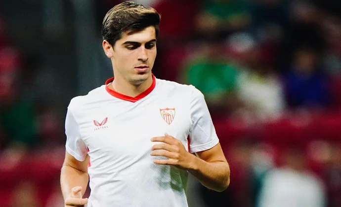 El Napoli sigue sin subir su oferta por Juanlu