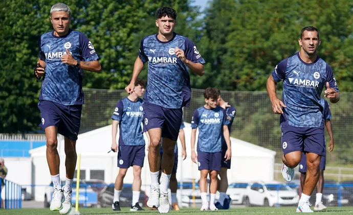 El Alavés completa el primer entrenamiento sin Panichelli ni Parada