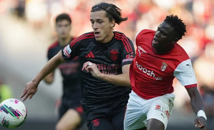 Acuerdo entre Real Madrid y Benfica por el traspaso de Álvaro Carreras con un jugador en la operación