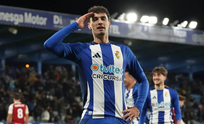 El Barça irrumpe en el fichaje de Álex Costa, que lo tenía acordado con el Sevilla