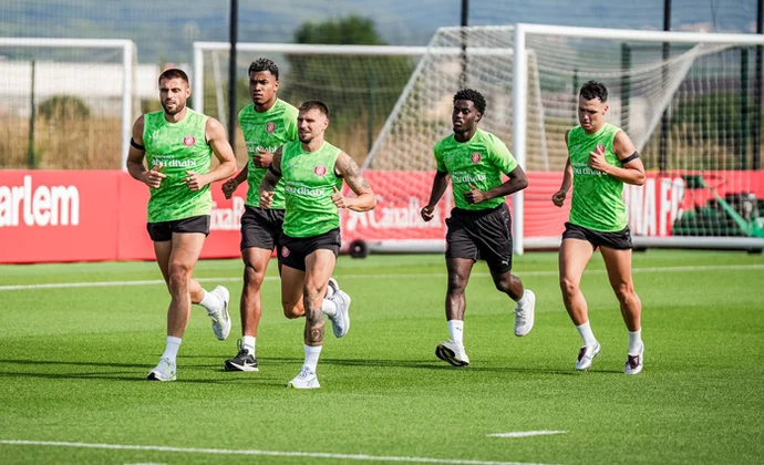 Valery y Miguel, al margen en la segunda sesión de entrenamiento
