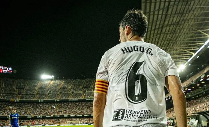 Corberán presiona a Guillamón para que se busque equipo