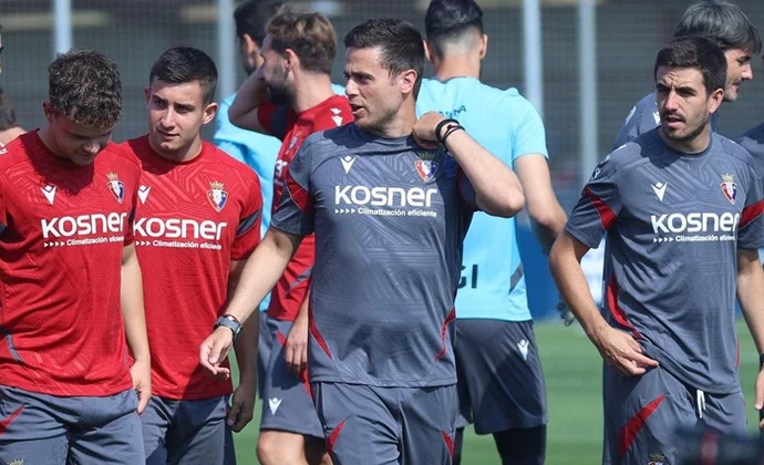 Budimir y Benito, ausencias en la primera sesión de Osasuna a las órdenes de Lisci