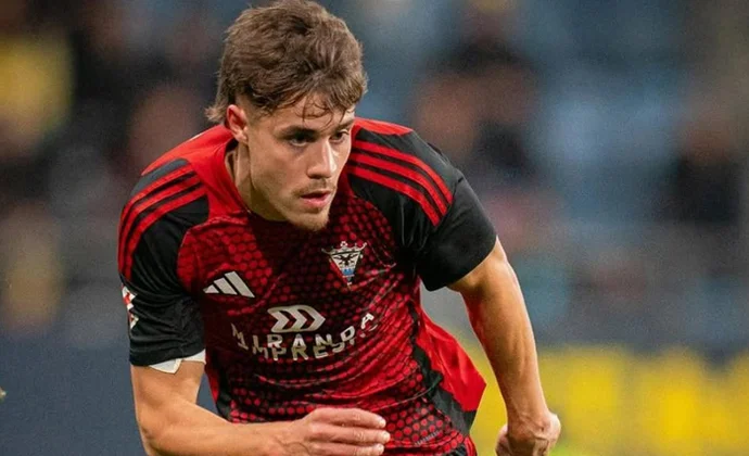 El Girona negocia con el Athletic la cesión de Hugo Rincón