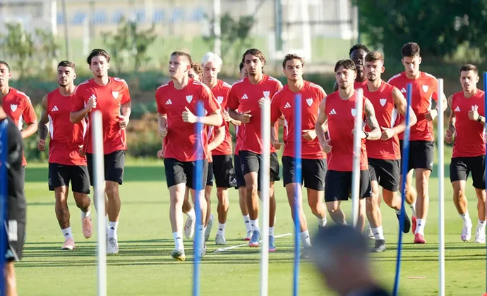 El Sevilla termina de preparar el primer amistoso sin Iheanacho ni Jordan