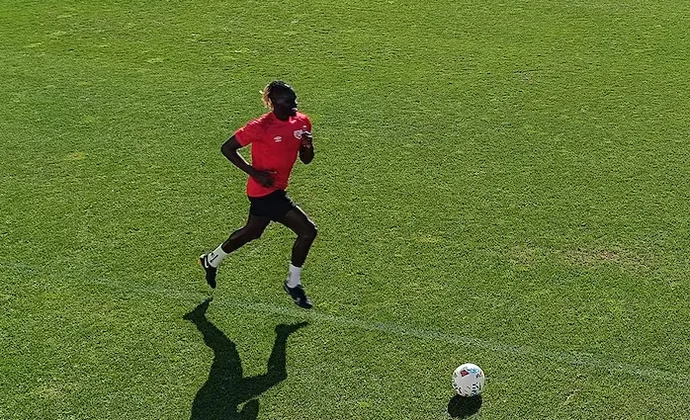 Pathé Ciss se incorpora a la pretemporada del Rayo