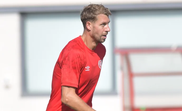 El Rayo arranca la semana de trabajo sin Morro, RDT, Mumin ni De la Sías