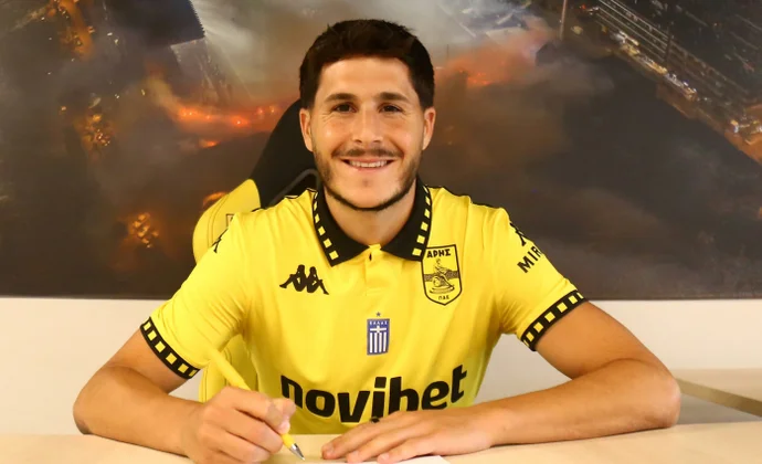 El RCD Espanyol rescinde a Tejero, que es oficialmente jugador del Aris