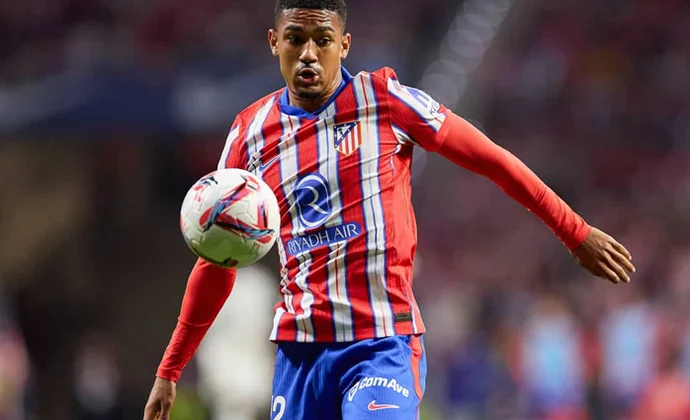 El Atlético declara a Samuel Lino transferible tras los fichajes de Baena y Almada