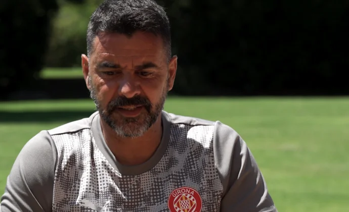 Míchel Sánchez se sincera, pide fichajes y marca el camino del Girona 25/26