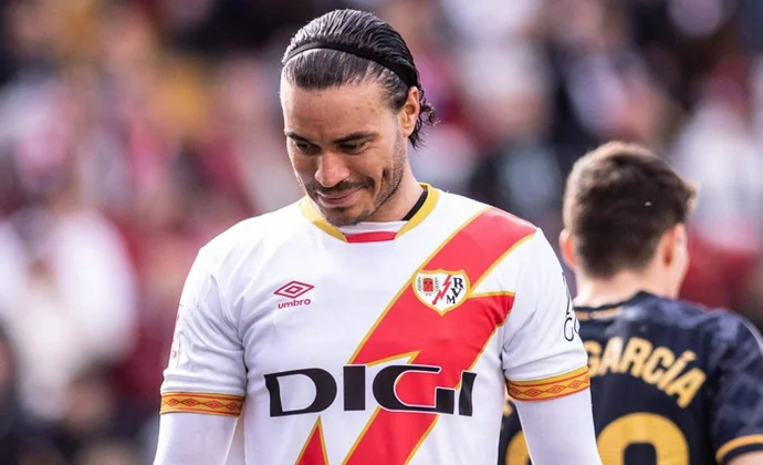 La cesión de Raúl de Tomás al Al Wakrah, pendiente del último fleco