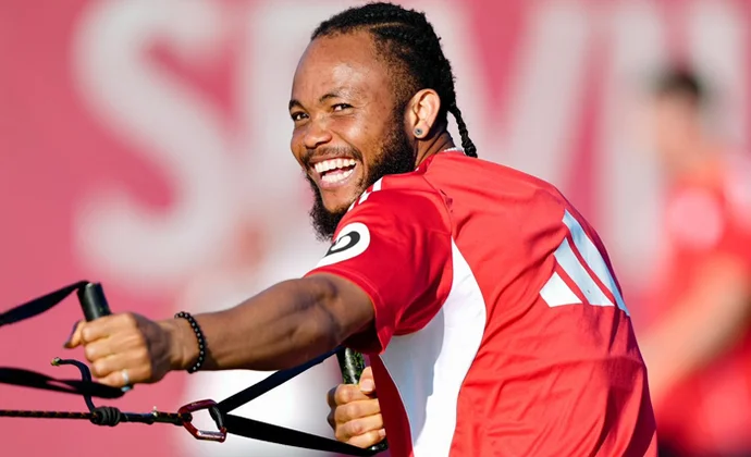 El Sevilla se ejercita sin Agoumé, Suazo ni los tres lesionados