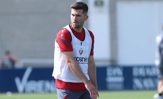 Osasuna rechaza la oferta del Athletic por Areso y negocia con el Atlético