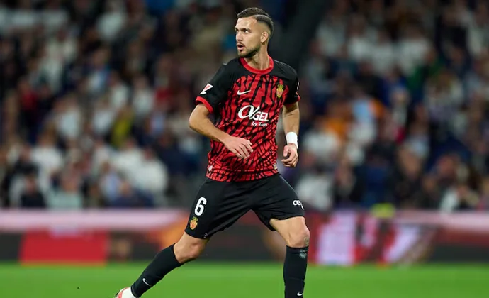 El Valencia presenta la primera oferta por Copete