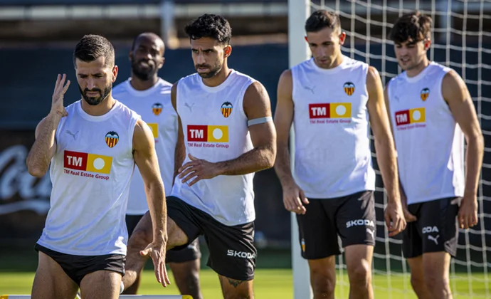 Alberto Marí, baja en la vuelta al trabajo del Valencia