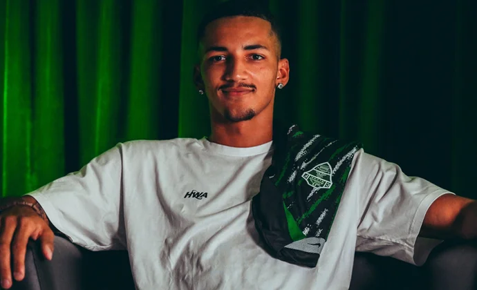 El Elche ficha al delantero del Real Madrid: Álvaro Rodríguez firma por cuatro años