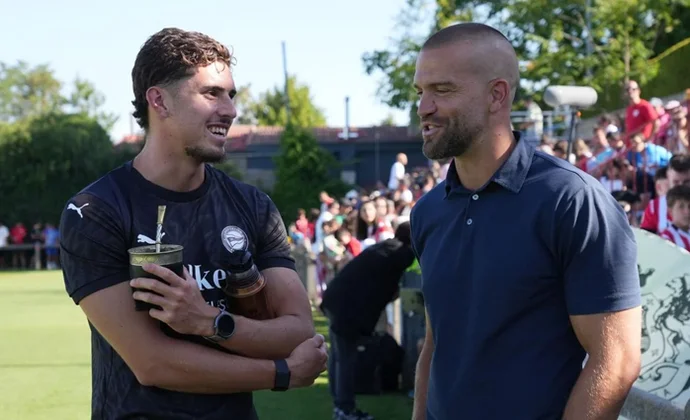 Panichelli no juega ante el Athletic mientras el Alavés valora la última oferta del Estrasburgo