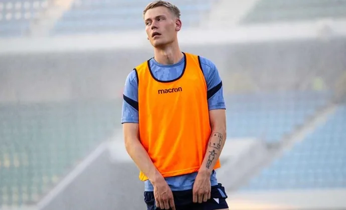 Orri Óskarsson fue suplente en Mestalla por molestias