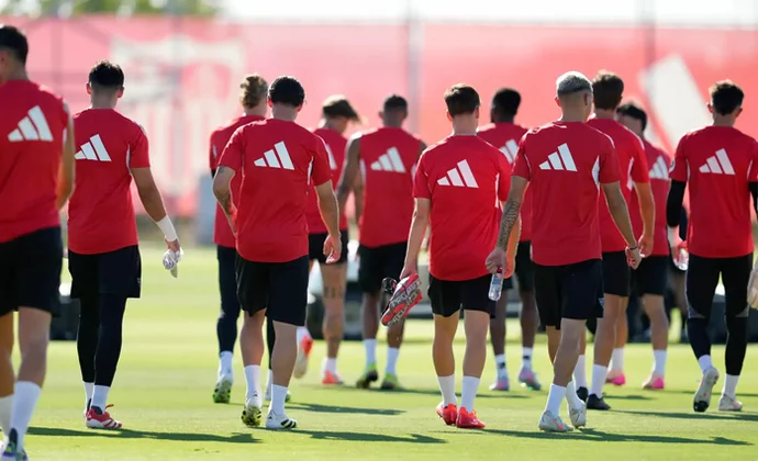 El Sevilla se ejercitó este martes con cuatro lesionados en la enfermería