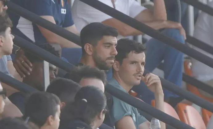 Corberán volvió a dejar fuera de la convocatoria a Cenk y Guillamón