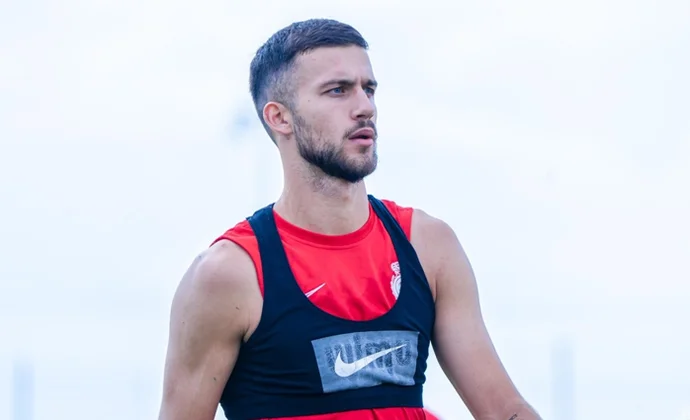 Copete no juega contra el Sant Andreu a la espera de que el Valencia suba su oferta