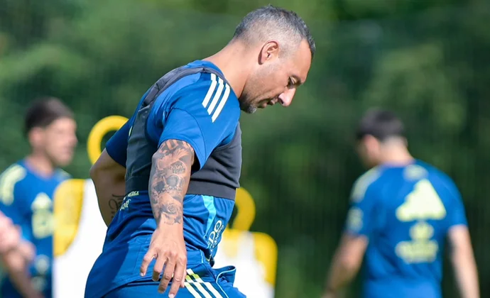 Hassan y Cazorla, con dificultades para aguantar el ritmo de pretemporada