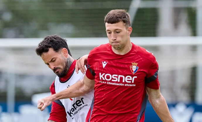 Osasuna completa otro entrenamiento sin recuperar a Aimar Oroz