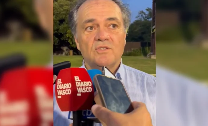 Aperribay pide calma con los fichajes de la Real Sociedad en plena gira asiática