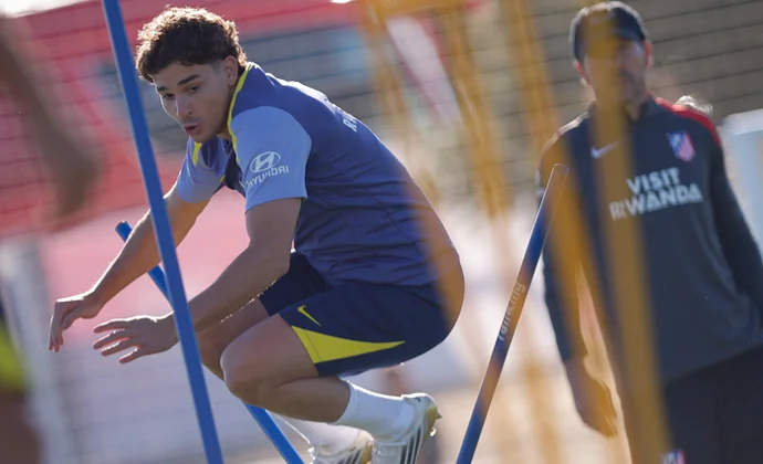 Hancko, Cardoso y Giménez, bajas en la sesión vespertina