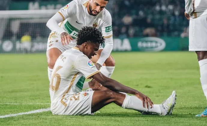 Bambo y John siguen en la enfermería y sin poder participar en pretemporada