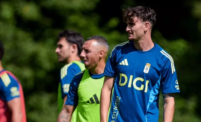 Forés completa su primera sesión en Oviedo y Colombatto se ausenta por molestias