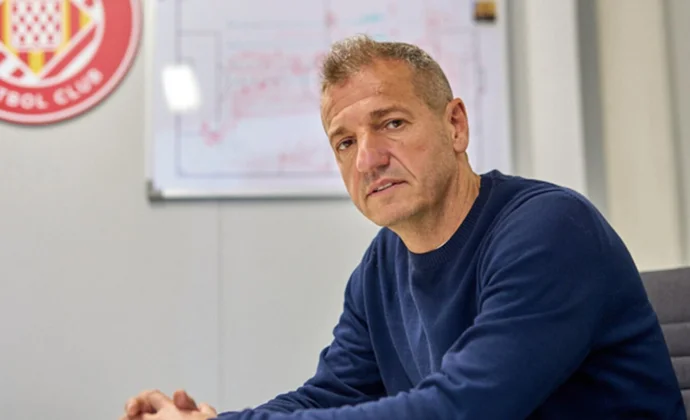 El City abre por fin las oficinas para Quique Cárcel