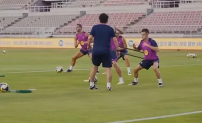 Eric García, al margen en la primera sesión tras llegar a Seúl