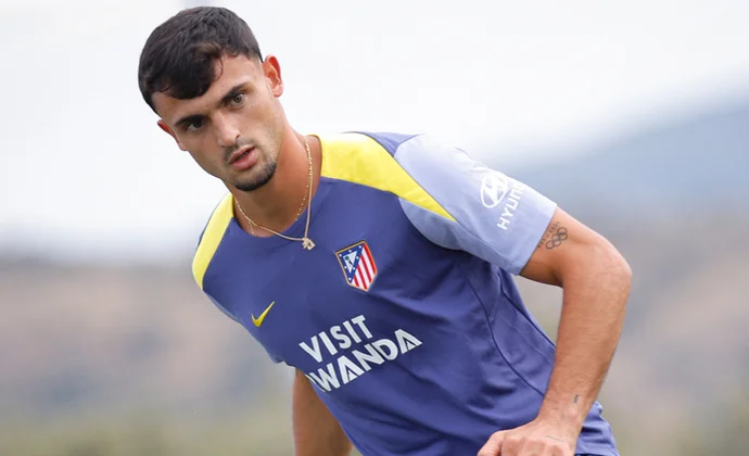 Simeone experimentó este martes con Pubill de central