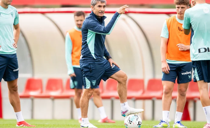 Paredes y Gorosabel, con molestias, fueron las bajas de la sesión de hoy en Lezama